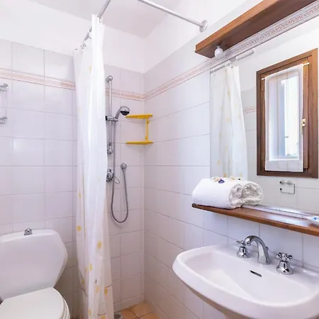 - Ocean Front Nella With Seaview And Private Whirlpool Apartment *