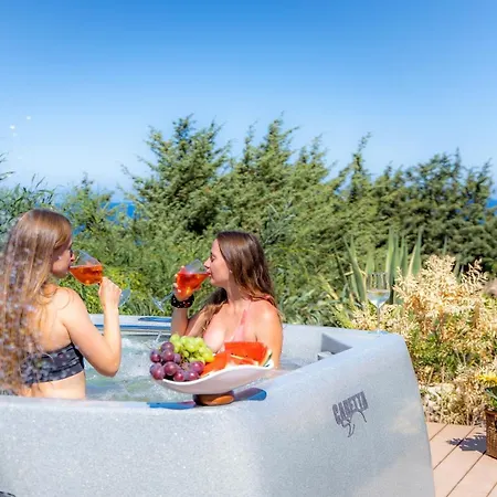 - Ocean Front Nella With Seaview And Private Whirlpool