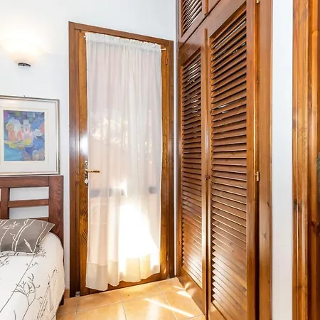 - Ocean Front Nella With Seaview And Private Whirlpool Apartment